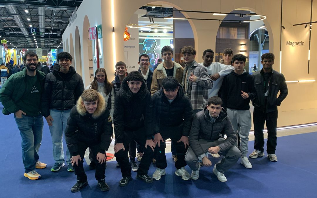 Visita de nuestros alumnos de ITEL al salón MATELEC: una experiencia formativa inspiradora